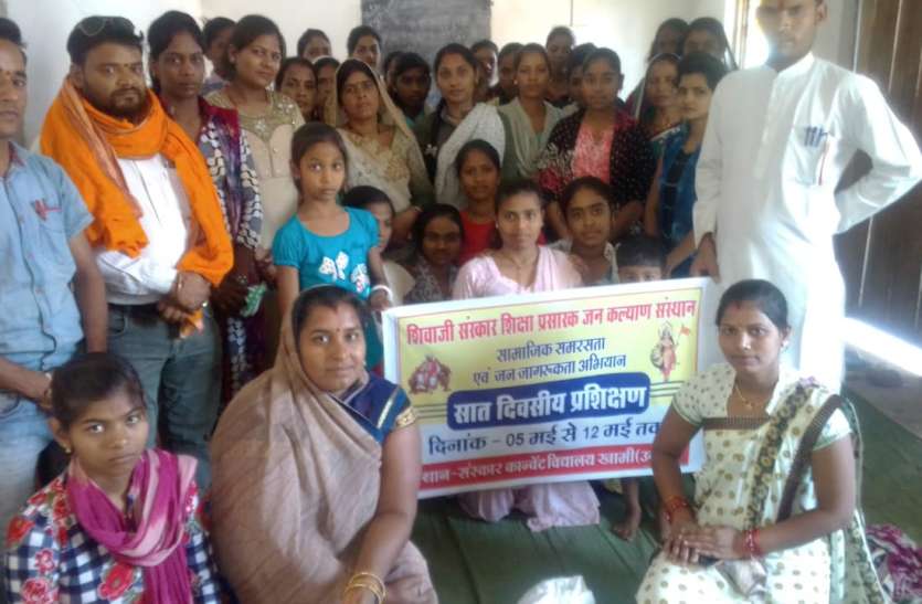 seoni देशप्रेम, सद्भाव से जीने की दे रहे प्रेरणा