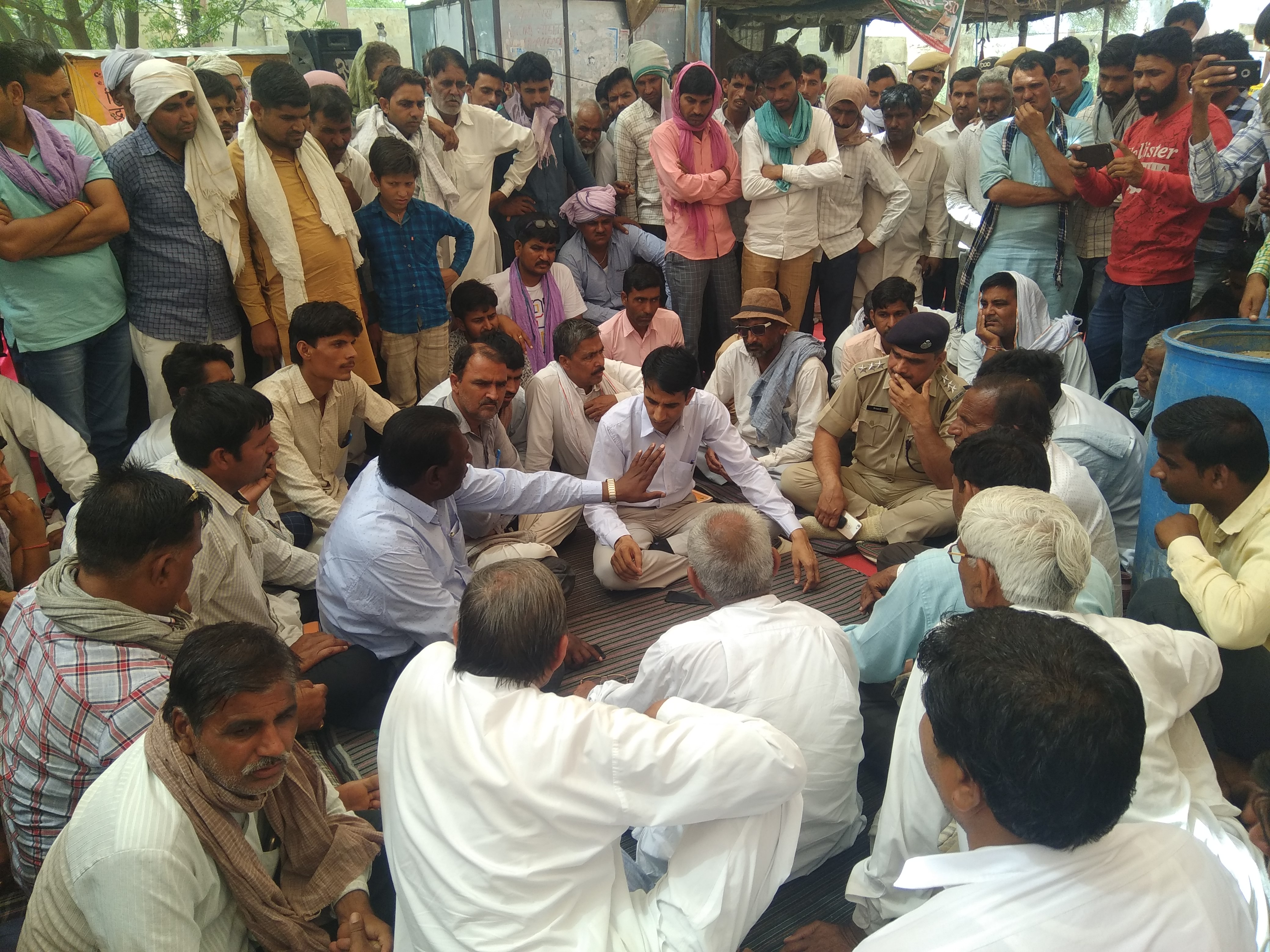 Lunkaransar Grain Market- strike continues सुलह वार्ता विफल, हड़ताल जारी