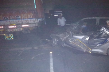 5 people died in road accident in Jhajjar बारात के वापिस लौटते समय हुआ भीषण सड़क हादसा, दुल्हे के भाई व भांजे सहित पांच की मौत