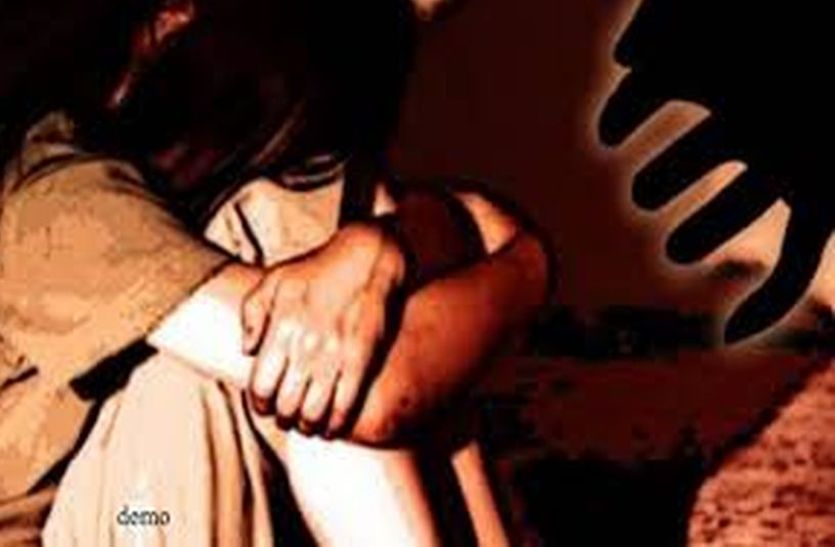 Four accused in police custody बेटियां बेचने वालों का पर्दाफाश, लाखों में करते थे सौदा