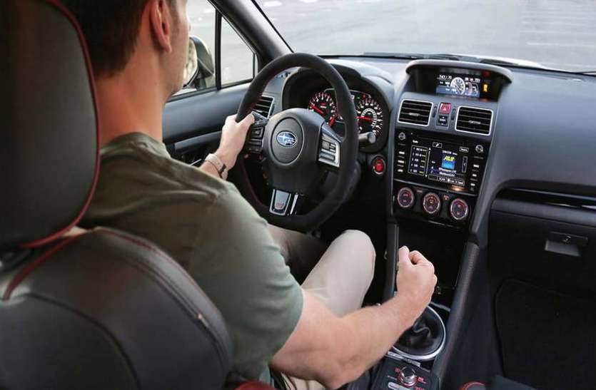 car driving जुलाई से बदल जाएंगे कार सेफ्टी के नियम, इन फीचर्स के बिना नहीं चला पाएंगे कार