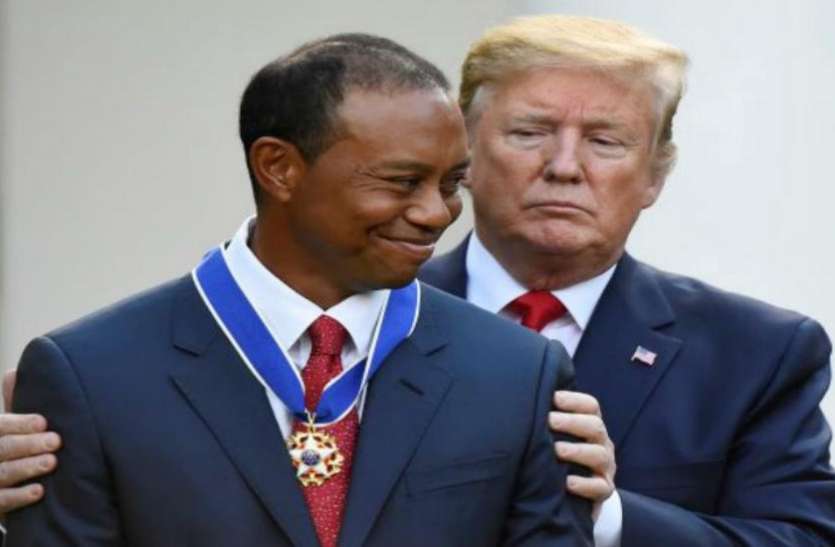 Tiger Woods with Donald Trump US प्रेसिडेंट डोनाल्ड ट्रंप के हाथों सबसे बड़े सम्मान से सम्मानित हुआ 'टाइगर'