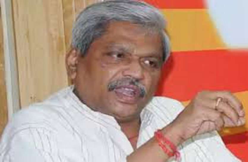 prabhat jha bjp जातिवाद पर विश्वास नहीं, लेकिन राजनीति में सब कुछ देखना पड़ता है: झा
