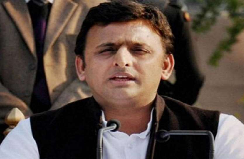 अखिलेश यादव सपा अध्यक्ष अखिलेश यादव ने लोक गायक हीरालाल यादव के निधन पर जताया शोक