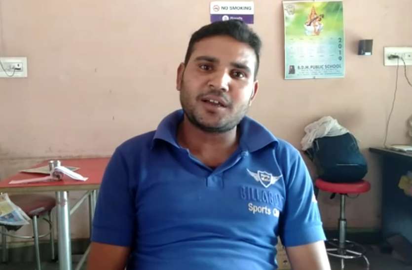 meerut पुलिस चौकी के बराबर के होटल में हो गर्इ चोरी, रिपोर्ट दर्ज कराने पहुंचे तो ये हुआ...