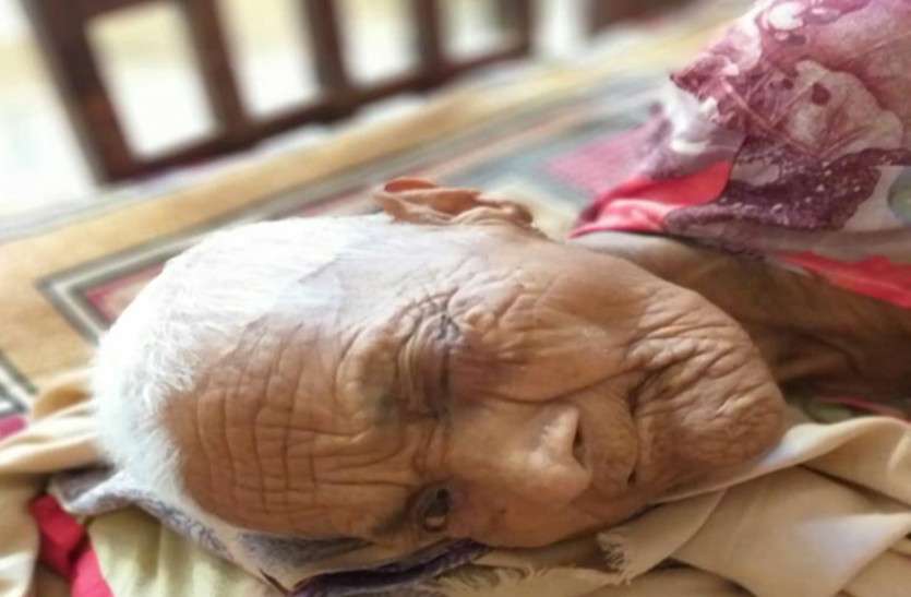 Mother's Day Special: Old woman said'Then why did I settle down? world Mothers Day special मदर्स डे स्पेशल : तो फिर मैंने गृहस्थी क्यों बसाई?