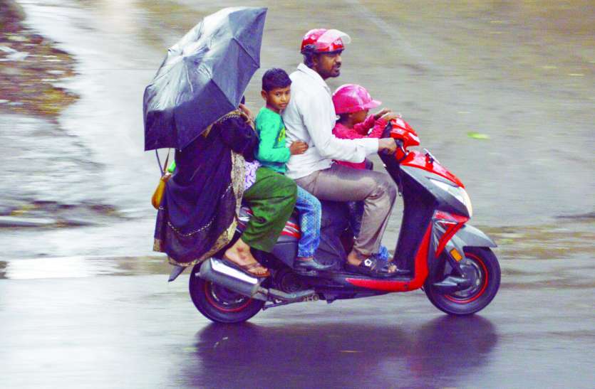 rain बागों के शहर में दो दिन बारिश के आसार