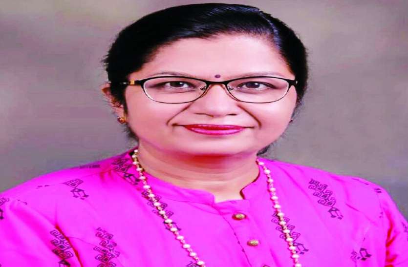 INDORE MOTHERS DAY : इस मां ने बदली बेटियों को दुनिया में न लाने की सोच