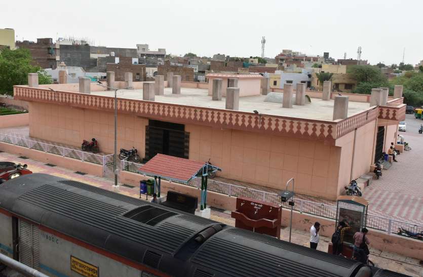 Tender for renewal to start the complex कॉम्प्लेक्स शुरू करने के लिए नए सिरे से निविदा