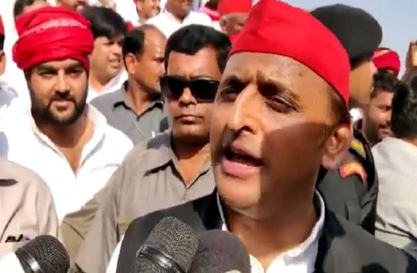 Akhilesh प्रज्ञा ठाकुर को टिकट दिए जाने व पीएम मोदी की पहली प्रेस वार्ता पर अखिलेश यादव का बड़ा बयान, कहा- देश माफ नहीं करेगा