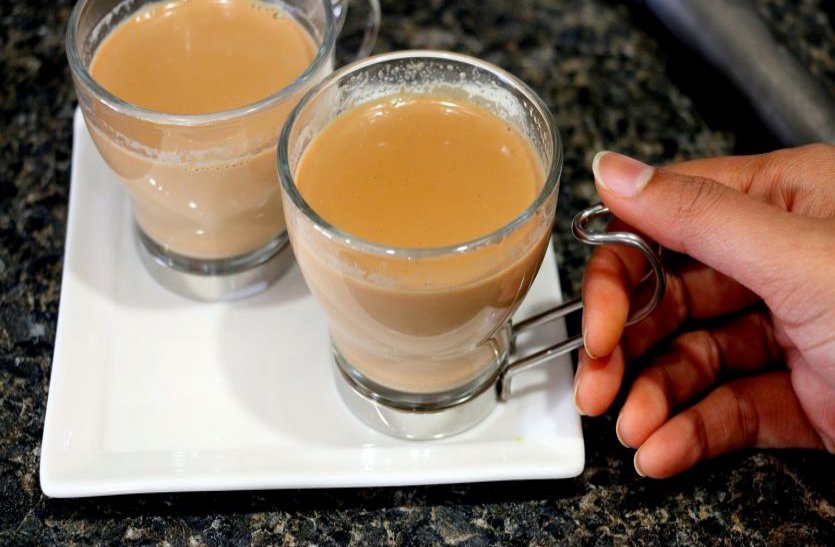 Good and bad Effect of tea in summer | गर्मियों में चाय के फायदे जान के आप भी रह जाएंगे हैरान | Patrika News
