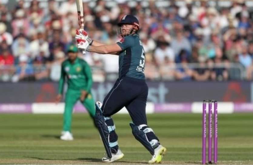 England vs Pakistan इंग्लैंड के खिलाफ चौथे वनडे में भी पाकिस्तान की 6 विकेट से हार, पानी में गया इमाम उल हक का शतक