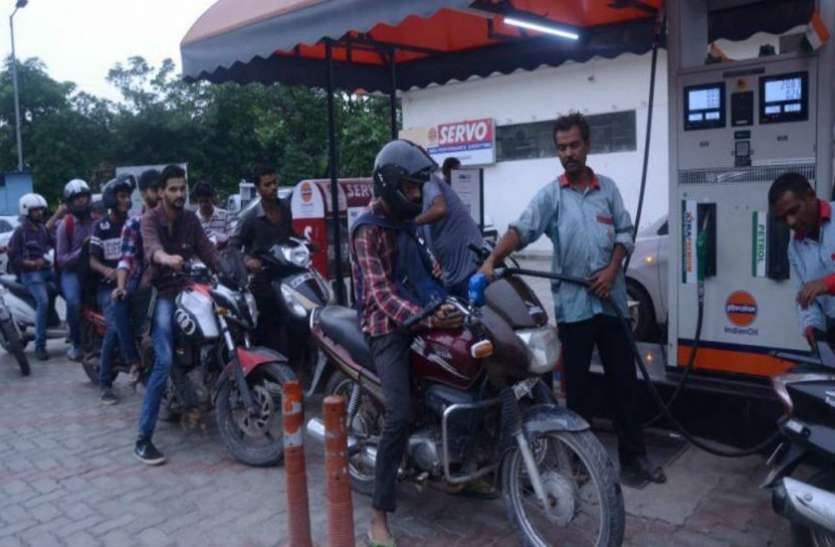 helmet बाइक चलाने वालों की अब खैर नहीं, सरकार ने लागू किया नया नियम