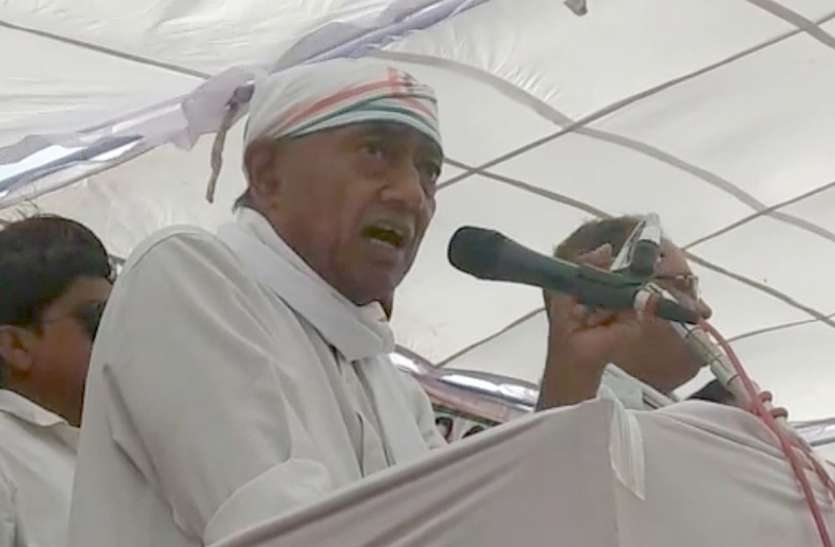 Loksabha Election News khargone ऐसा क्या बोल गए दिग्विजयसिंह कि तिलमिला गए भाजपाई
