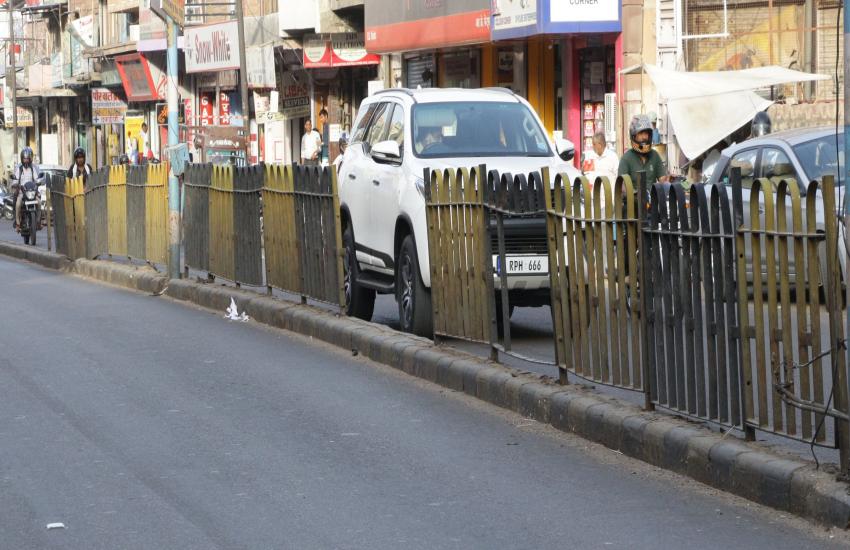 Jodhpur,highway,PWD,national highway,Muncipal Corporation,Traffic police,City road,dangerous road,jda jodhpur, शहरी क्षेत्र का हाइवे हुआ खतरनाक, थोड़ी सी चूक और जा सकती है जान