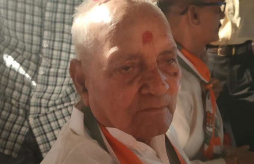 पुराने कांग्रेस संपूर्णानंद तिवारी