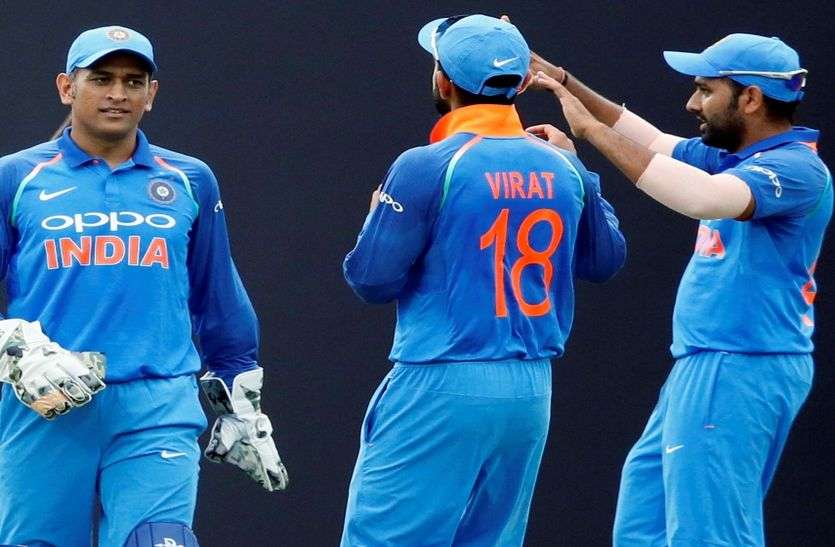 virat kohli mahendra singh dhoni rohit sharma विराट कोहली ने कहा- विश्व कप में महेंद्र सिंह धोनी और रोहित शर्मा की भूमिका लीडर की होगी