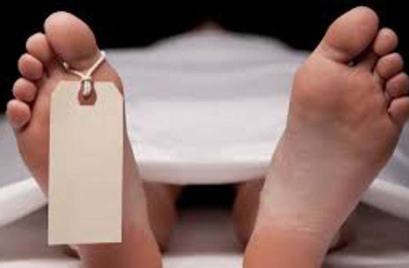 death body कब्र से शव निकालकर कराया मासूम का पीएम, जांच के लिए भेजा जाएगा बिसरा