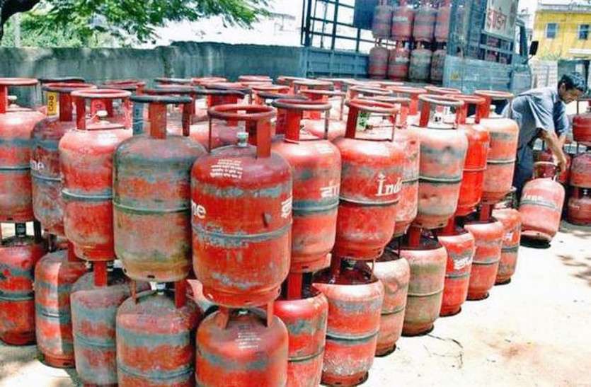 Gas Cylinder यहां कमर्शियल जगहों पर बेधड़क किया जा रहा है घरेलू गैस सिलेंडरों का इस्तेमाल, फिर भी कार्रवाई नहीं