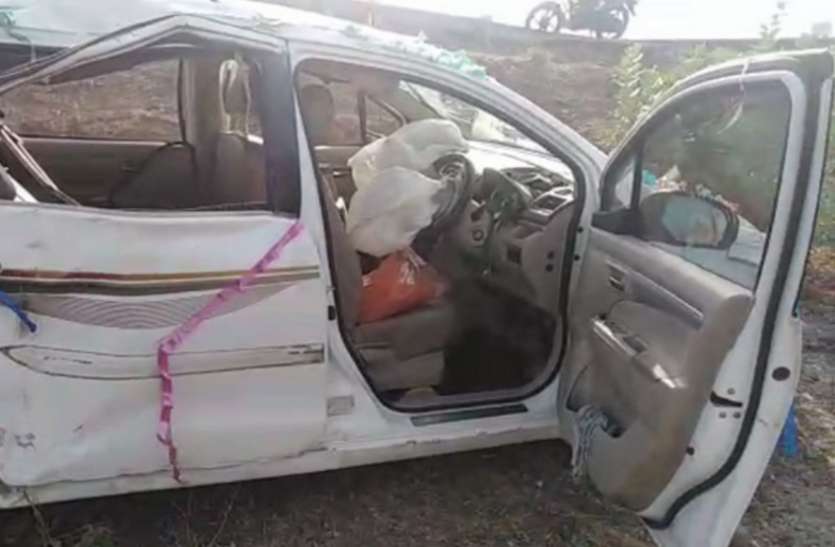 road accident Big News कार घुस गई ट्रक में, चाचा-भतीजा समेत छह की मौत, कई घायल
