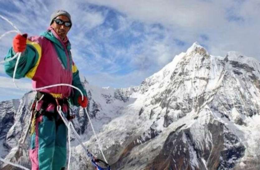 kami rita sherpa climbs mouth everest शेरपा कामी रीता ने 23 वीं बार एवरेस्ट फतह कर रचा इतिहास, बनाया नया विश्व रिकॉर्ड