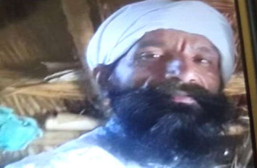 accident रिवर्स लेने में मारी टक्कर, हड़बड़ी में फिर चढ़ा दी गाड़ी, ड्राइवर की मौत