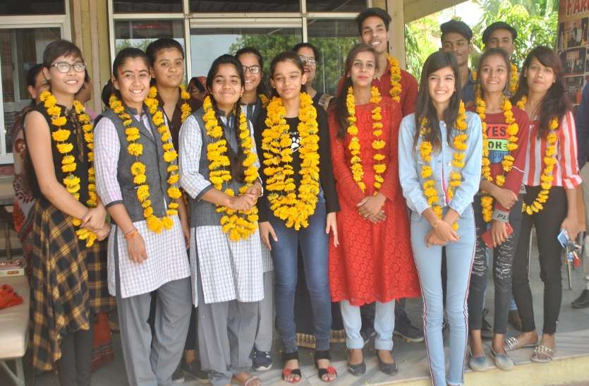 sehore ये हैं सीहोर जिले के गौरव, प्रदेश की मैरिट में मिला है स्थान