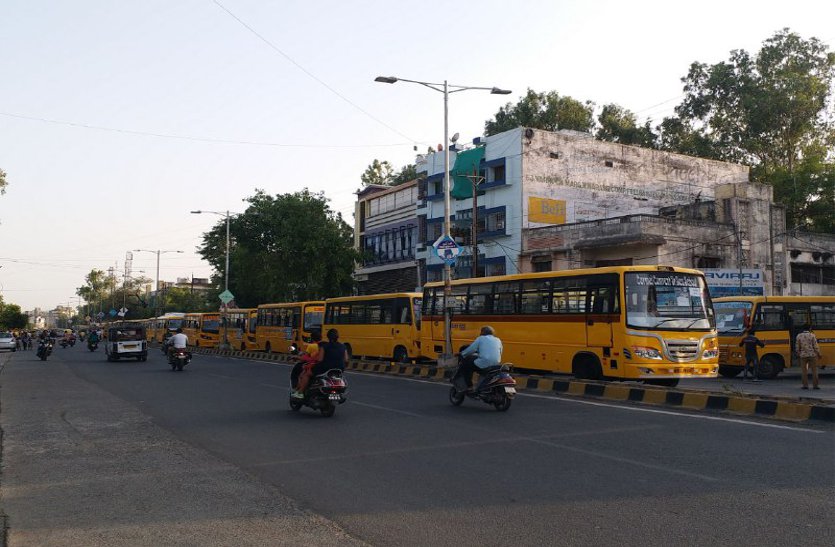 patrika अगले तीन दिन रहेगा यात्री बसों का टोटा, 150 बसें रूट पर नहीं दौड़ेंगी