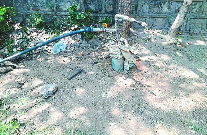 water problem छत्तीसगढ़ में शुरू हुई पानी की समस्या, सूख रही बोर व टंकियां