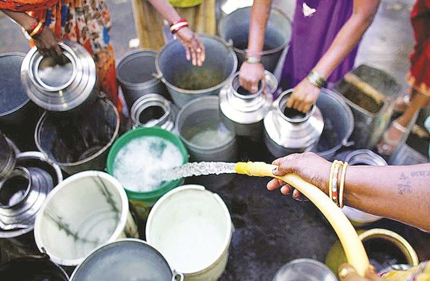 पनवेल ग्रामीण में मचा है हाहाकार पनवेल में भीषण जल संकट, नागरिक बेहाल