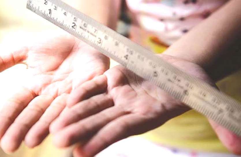 bacchi शिक्षक ने छठी की छात्रा को 6 दिन में लगवाए 168 थप्पड़, कोर्ट ने भेजा जेल