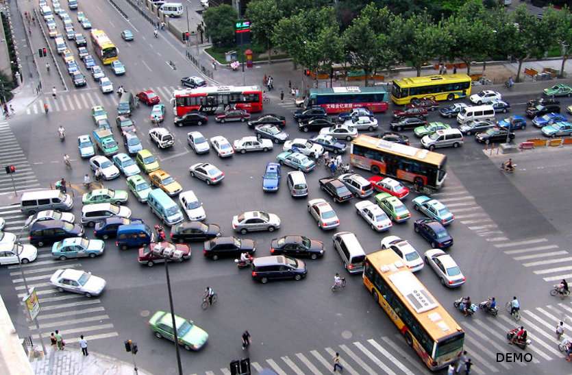 Traffic शहर में तीन घंटे नो ट्रैफिक नियम, ड्यूटी में तैनात ट्रैफिक जवानों की हो रही हालात खराब