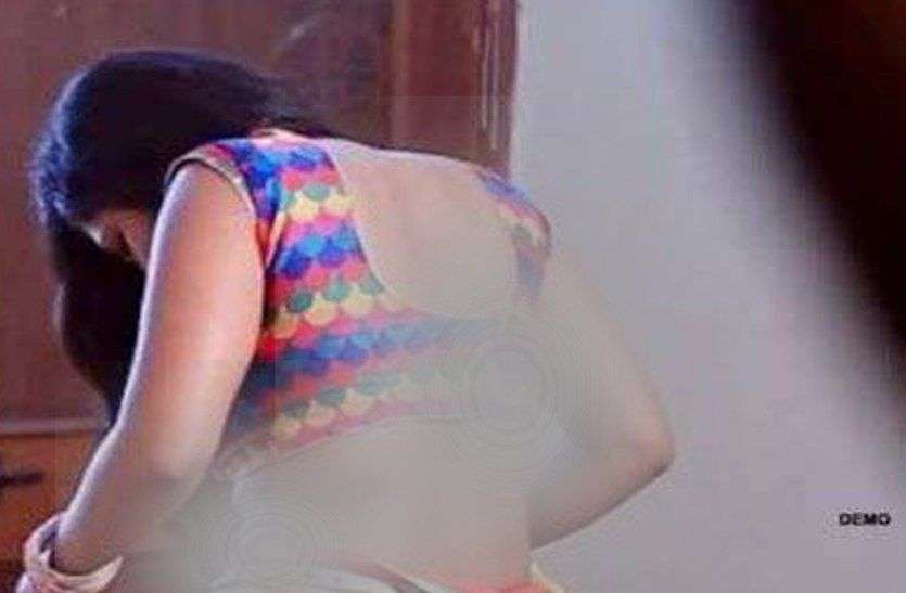 new-women-dead-by-hanging-in-the-sitapur-home बड़े भाई ने छोटे भाई की दुल्हन के साथ बंद कमरे में किया ये काम, सुबह खुली पति की आंख तो उड़े होश और फिर...
