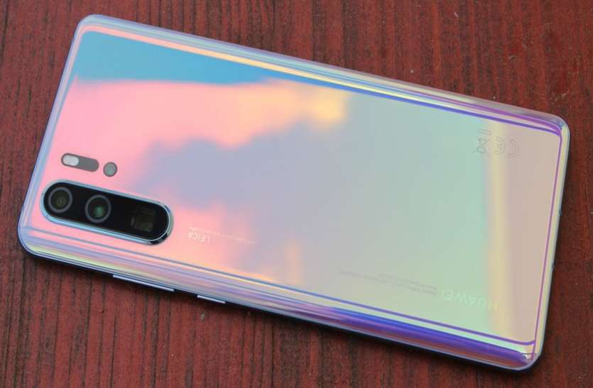 Huawei P30 Lite आज से ऑफलाइन बिकेगा Huawei P30 Lite, 2,990 रुपये का ईयरफोन मिलेगा FREE