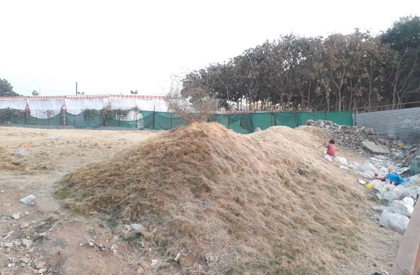 The project remained धरा रह गया प्रोजेक्ट, न खाद बनी, न पॉलीथिन