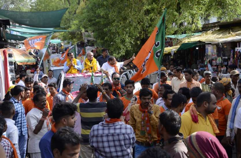 jhabua तोमर बोले-बेटे के बाद पिता को घर भेजने की बारी