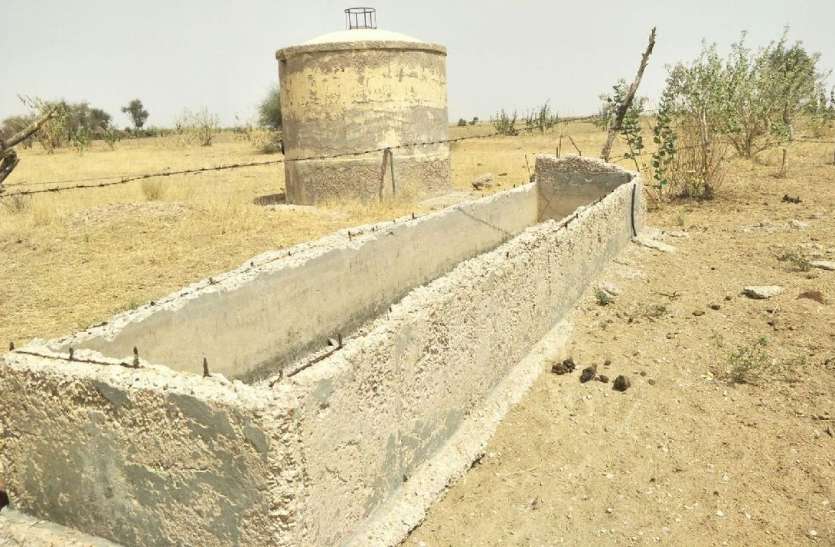 jaisalmer ग्रामीण इलाकों में गहराने लगा पेयजल संकट,कब तर होंगे प्यासे कंठ