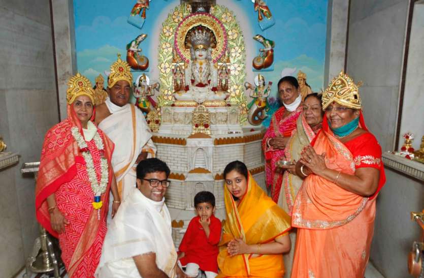 dharm दूसरे दिन दीपक स्थापना, नवग्रह पाटला पूजन