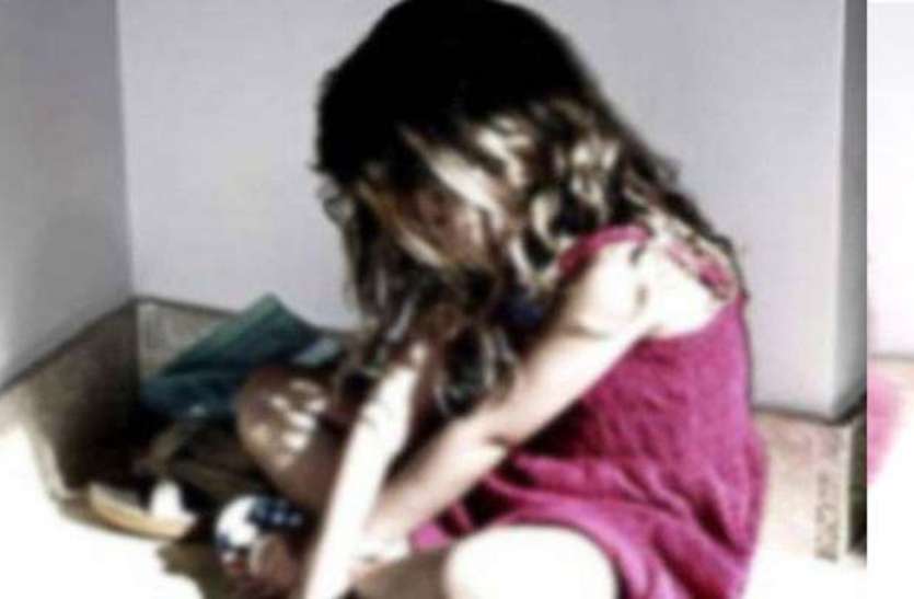 rape victim 3 वर्षीय बच्ची ने कमिश्नर से कहा- अंकल मेरे साथ 2 लोगों ने किया रेप तो भावुक हुए अधिकारी ने उठाया ये कदम