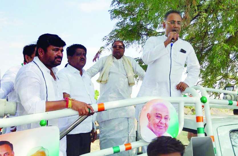 politics ट्विटर पर वार-पलटवार !!!