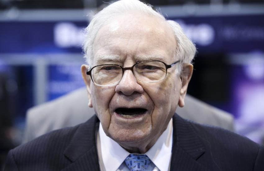 Warren Buffett बफेट ने अमेजन में 90.4 करोड़ डॉलर के दांव का किया खुलासा, फिर कही यह बात
