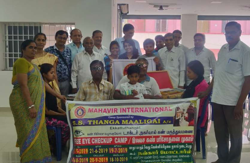 65 eye check in camp शिविर में 65 की नेत्र जांच
