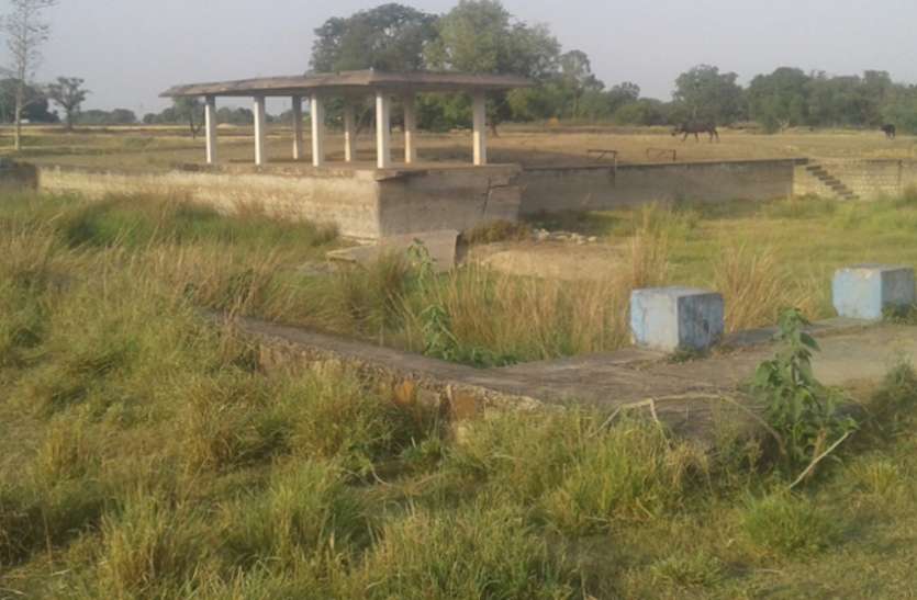 The international swimmer Captan Bajrangi Prasad learned here swimming अंतरराष्ट्रीय तैराक कैप्टन बजरंगी प्रसाद ने यहां सीखी थी तैराकी, अब जानिए ऐतिहासिक तरण ताल का हाल...
