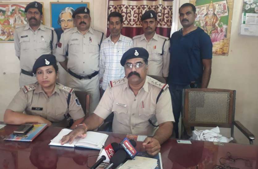 District Umaria came to Cuttack Court and stole the bike from Lohagiya जिला उमरिया से कटनी न्यायालय आकर बाइक चुराता था लोहगडिय़ा गैंग का गुर्गा