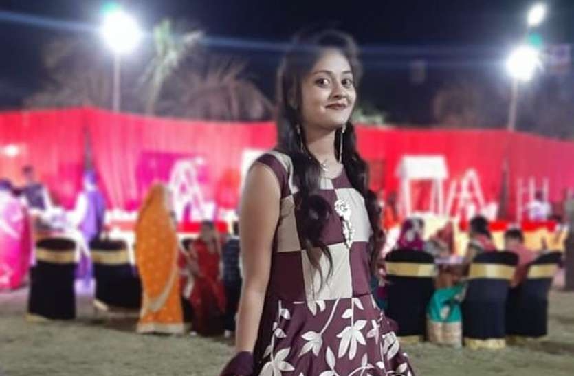 Indo-Western Dress in Girls गल्र्स में छाया इंडो-वेस्टर्न ड्रेसेज का जादू