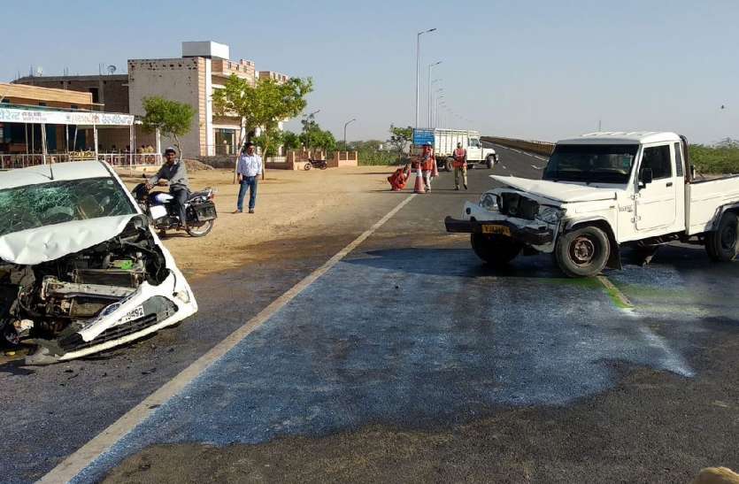 Many people injured in road accident in Bilaspur Chhattisgarh मालवाहक में ठूंस ठूंस कर भरे थे 40 बाराती, वाहन चलाते वक्त लगी ठंडी हवा तो ड्राइवर को आ गई झपकी, छोड़ दी स्टेरिंग और
