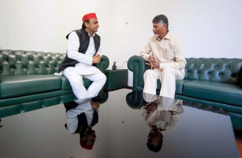 Akhilesh Naidu सपा कार्यालय में अखिलेश-नायडू की हुई मुलाकात, चुनाव नतीजों से पहले इस मामले पर हुई बड़ी चर्चा