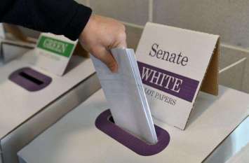 2019 Australia election: voting begins for general elections ऑस्ट्रेलिया में आम चुनाव के लिए मतदान शुरू, देखें मतदान के लिए आम जनता सड़कों पर उतरी