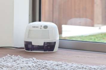 Buy cheapest Ivation GDM20 Thermo-Electric Dehumidifier AC आपके हाथ के पंजे जितना है ये AC, कमरे को बना देगा शिमला, पावर बैंक से कर सकते हैं चार्ज