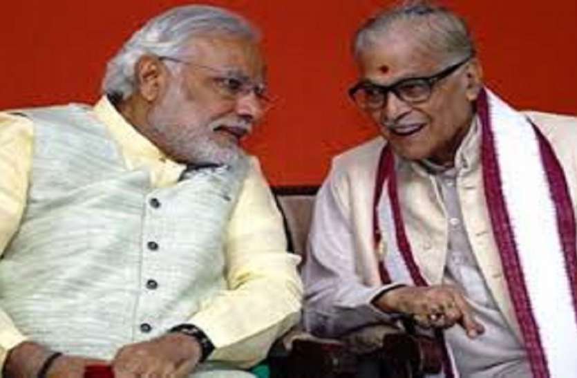 Dr Murli Manohar Joshi डा.मुरली मनोहर जोशी ने काशी विश्वनाथ मंदिर में किया दर्शन, पीएम मोदी को आशीर्वाद देने पर कही यह बात